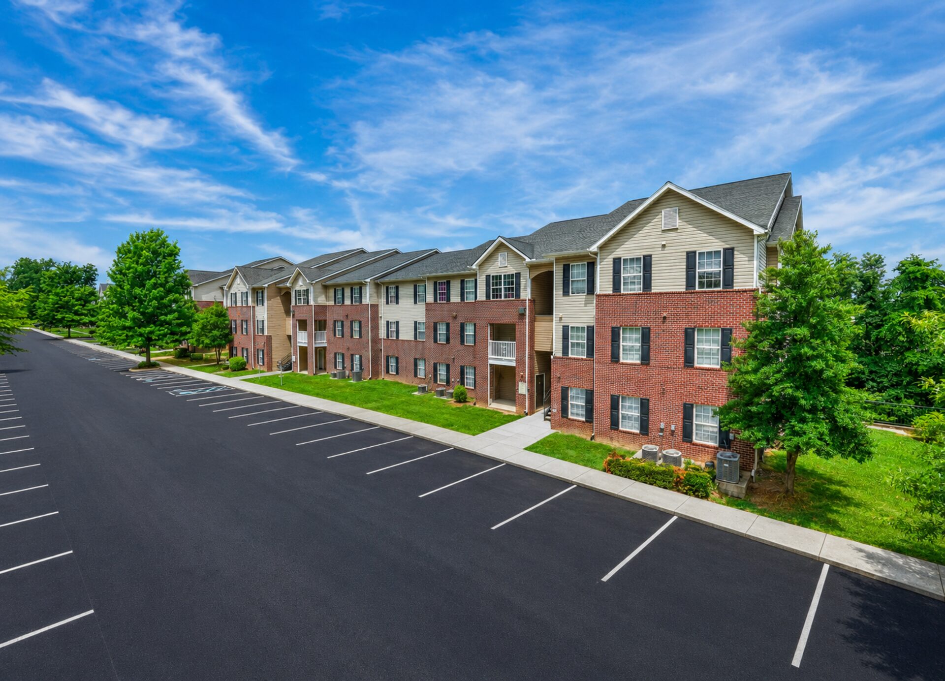 Cassell Ridge Apartments exterior view in Knoxville, Tennessee