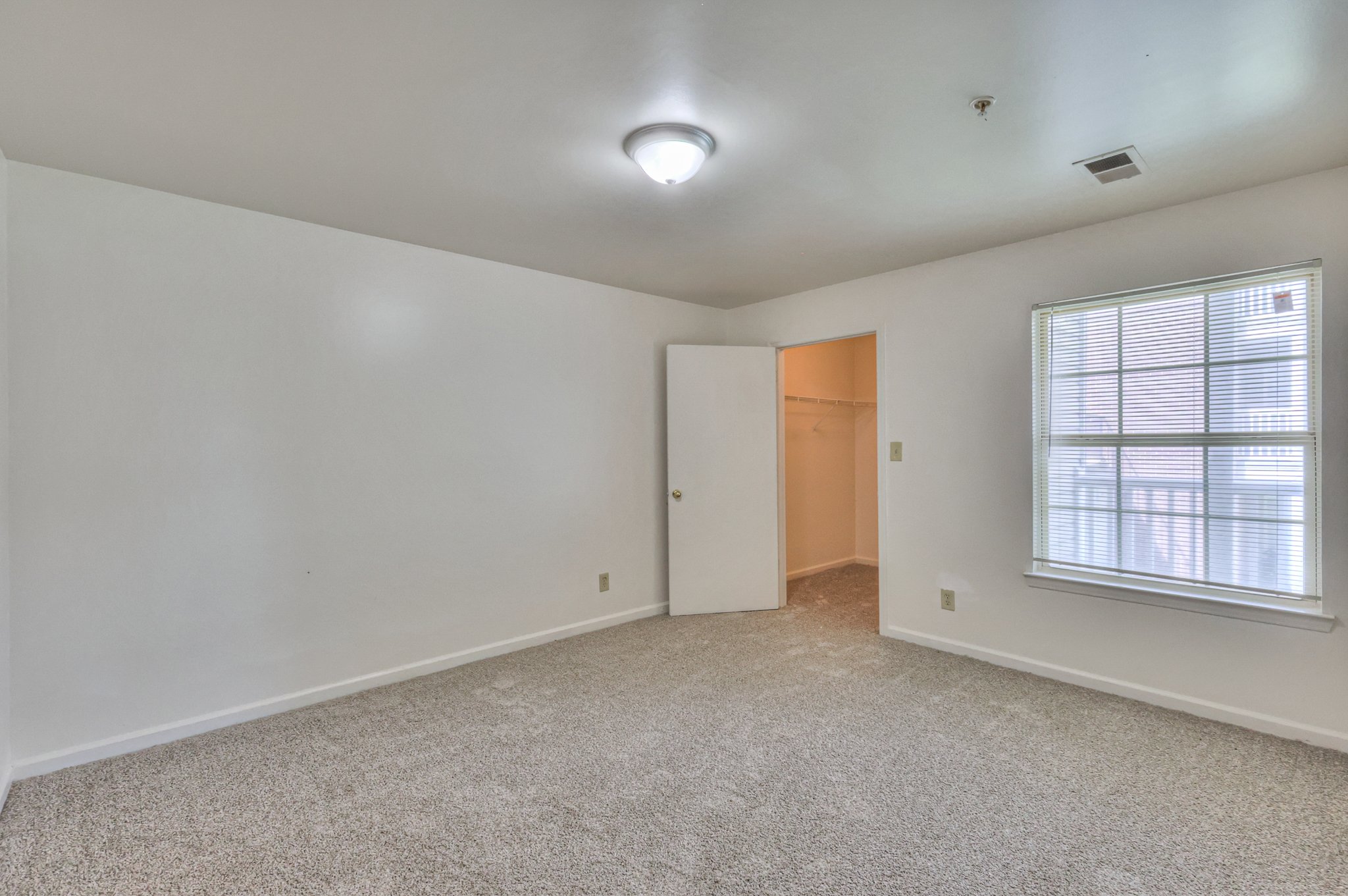 Cassell Ridge Apartments exterior view